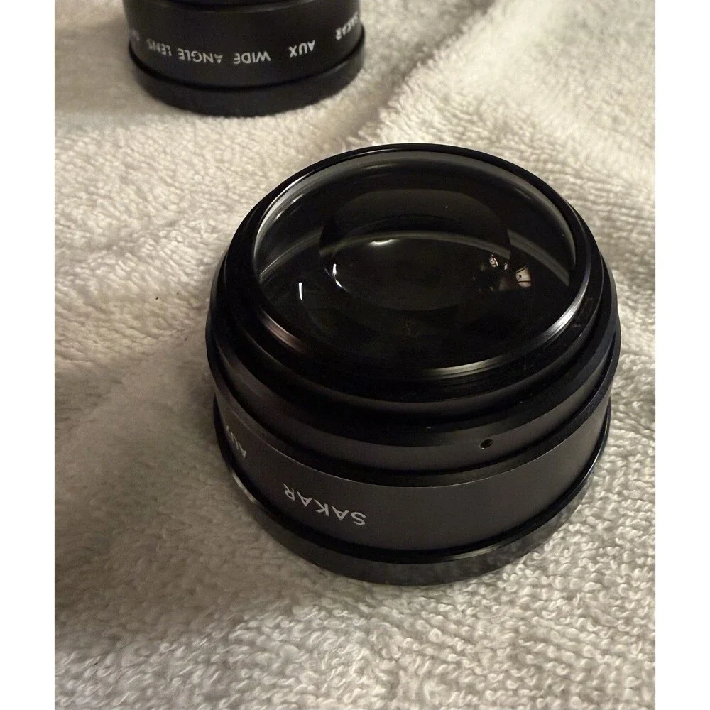 Vintage Sakar Aux Wide Angle Conversion Lens 0.5x 52mm Screw Mount Made in Japan